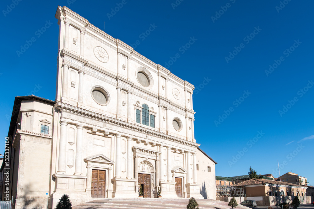 Fototapeta premium The Basilica of San Bernardino - Aquila