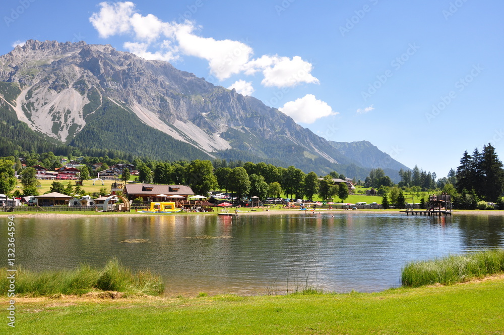 Bergsee bei Ramsau am Dachstein / Steiermark