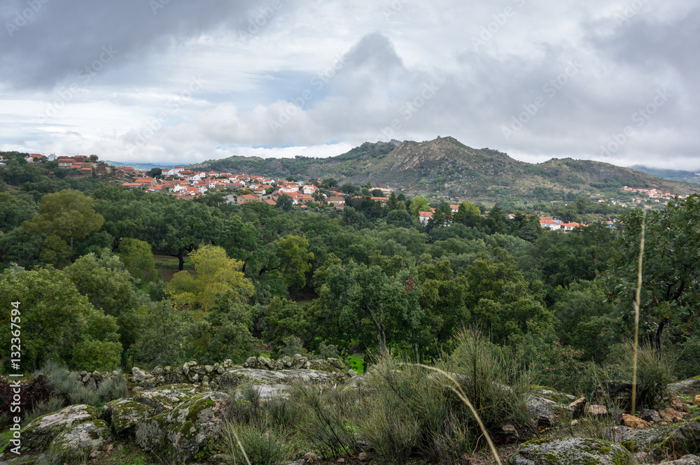 Obraz premium The mountain Monsanto