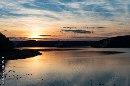 Sonnenuntergang am M  hnesee