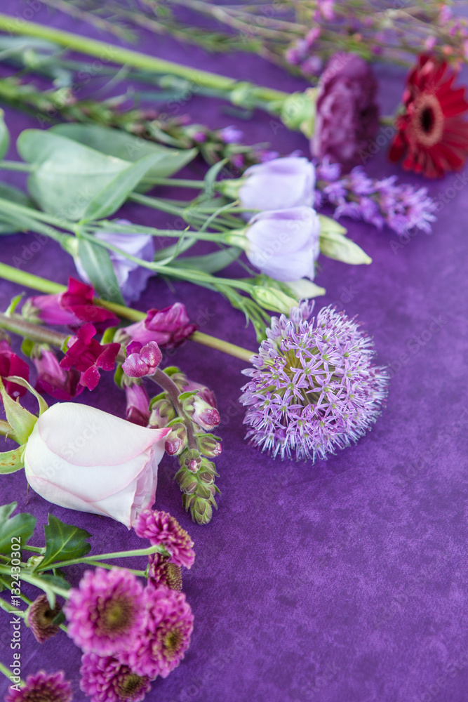 Verschiedene frische Schnittblumen Verschiedene frische Schnittblumen