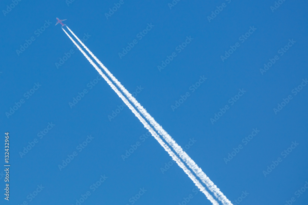 Kondensstreifen am Himmel Kondensstreifen am Himmel