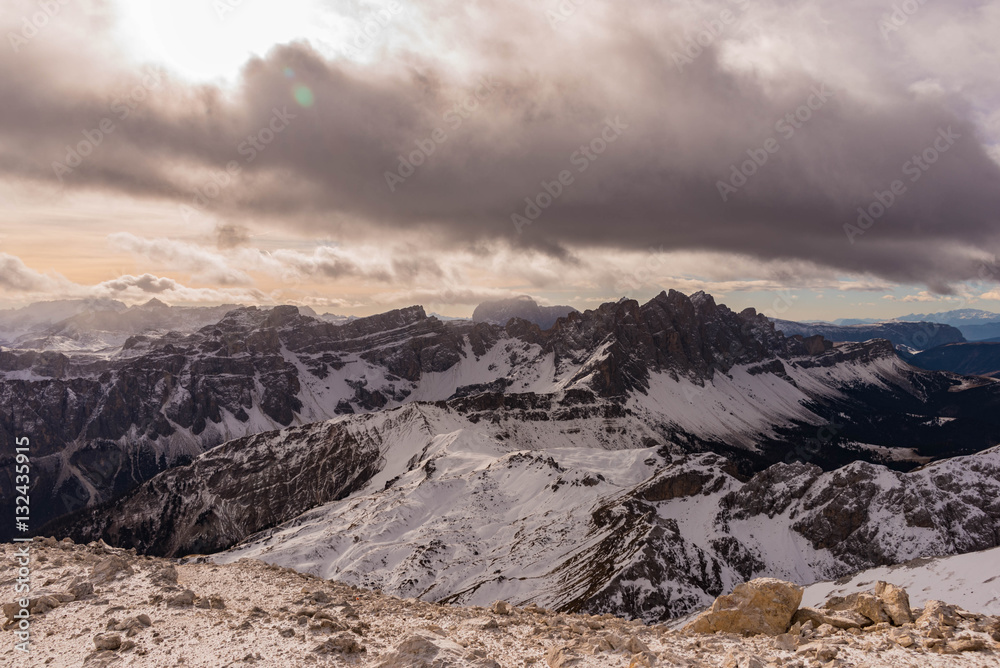 Blick vom Peitlerkofel auf Villnösser Spitzen Geisler Gruppe, Dolomiten