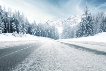 winter road and cold day 