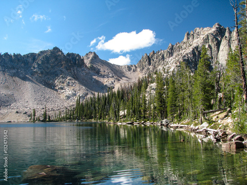 Fototapeta Naklejka Na Ścianę i Meble -  Upper Baron Lake, Sawtooths, Idaho