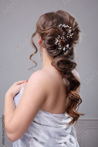 woman with hairstyle wedding braid
