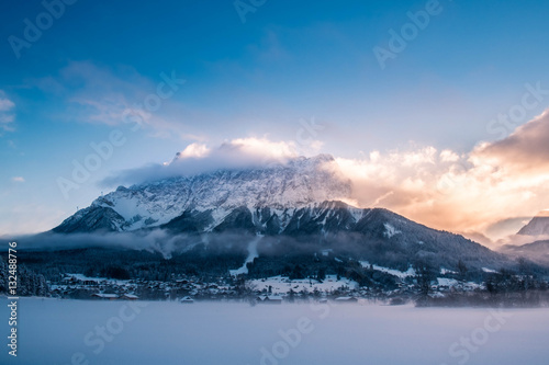 Wintermorgen am Zugspitzmassiv