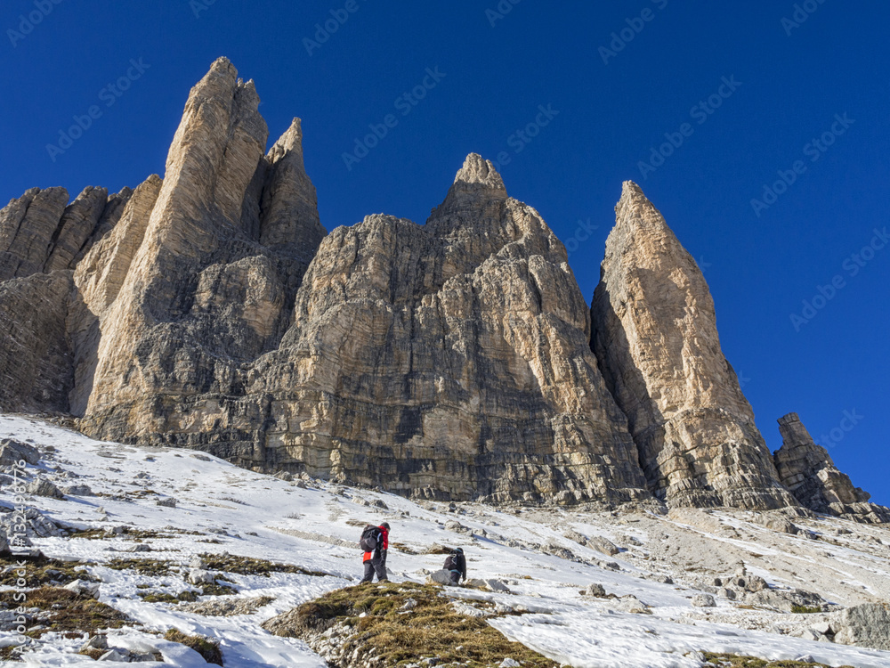 Naklejka premium Trekking sulle dolomiti