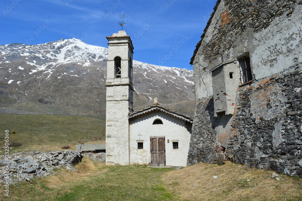Fototapeta premium Chiesetta Vecchio Moncenisio