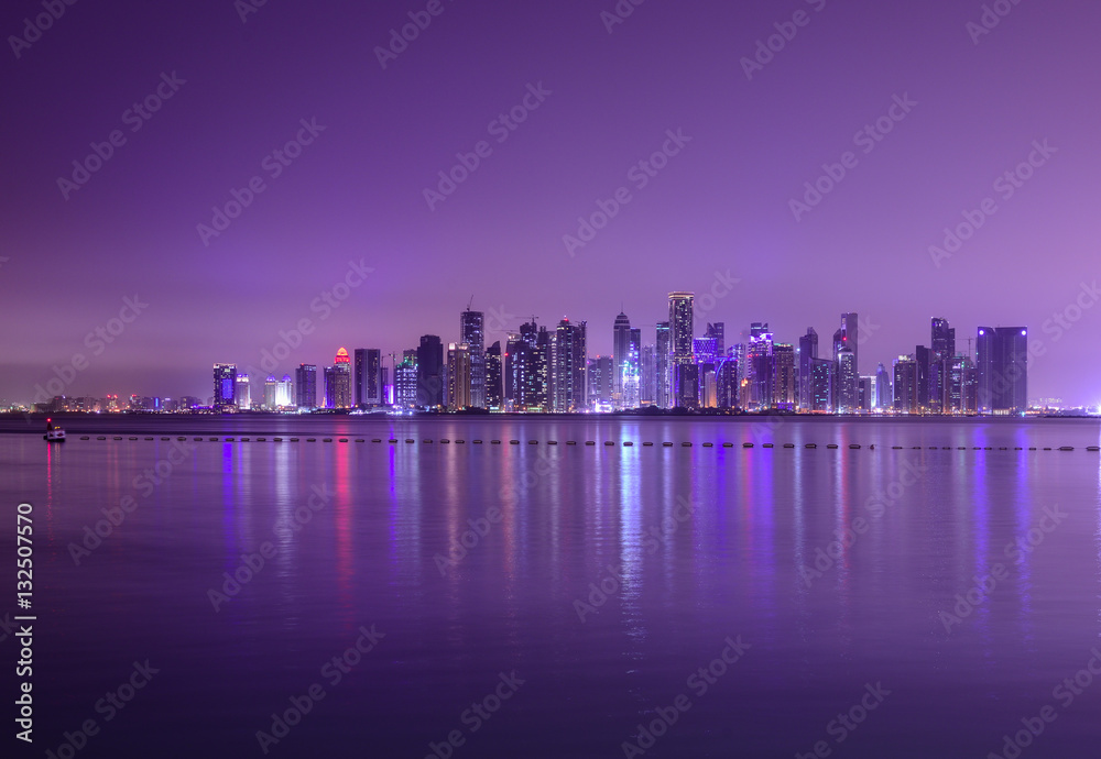Fototapeta premium doha lights withe reflaction 