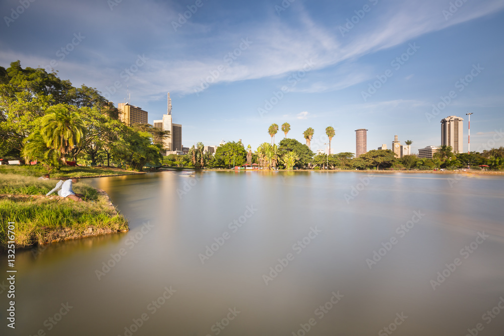 Fototapeta premium Uhuru Park And Nairobi Skyline, Kenya