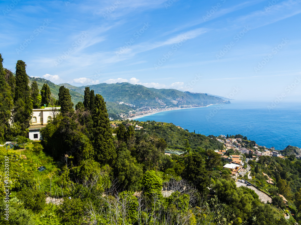 Italien, Sizilien, Taormina, Blick auf die  Küste von Taormina