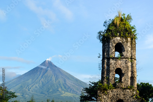 Mayon Volcano in Legazpi, Philippine  photo