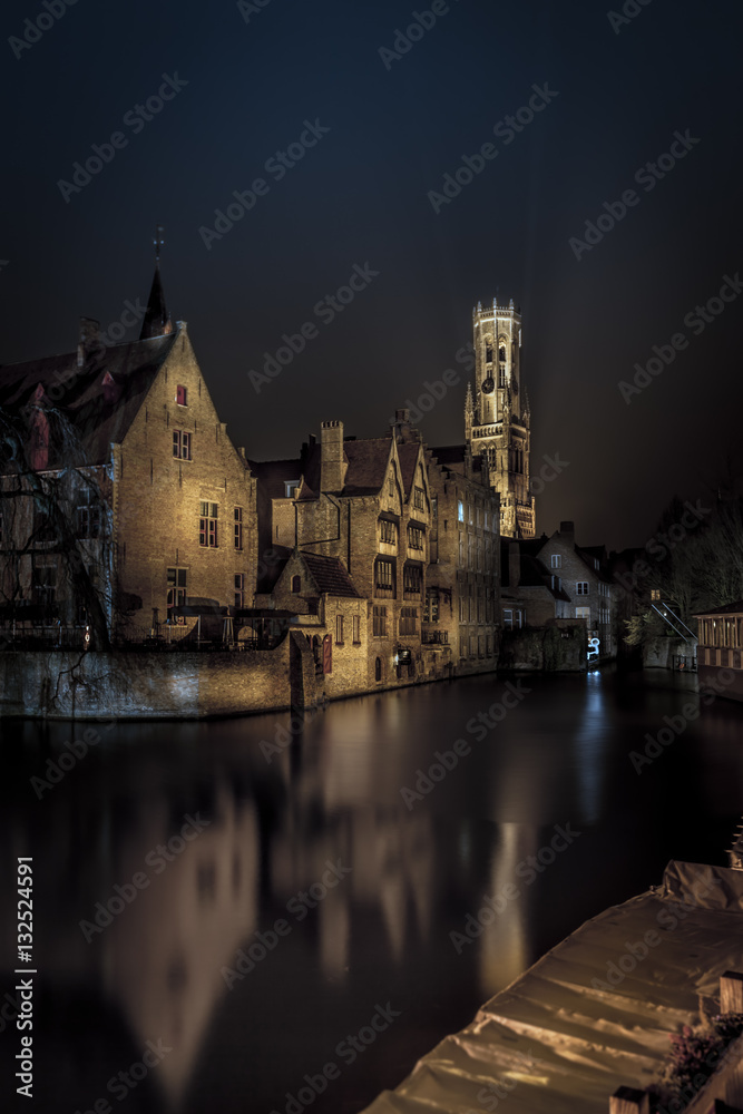 Beffroi de Bruges la nuit