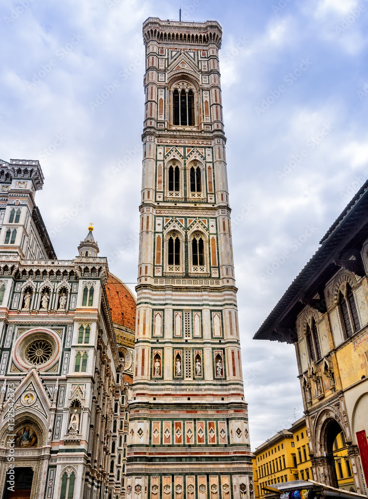 Fototapeta premium Giotto's Bell Tower in Italy