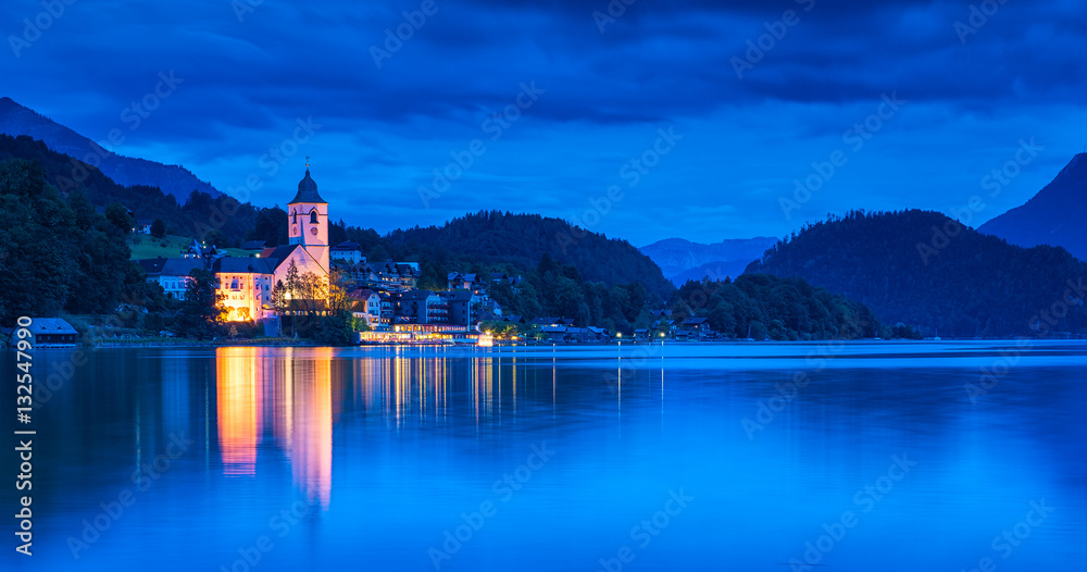 Fototapeta premium View on the lakefront of the city of St. Wolfgang, Austria in blue hour