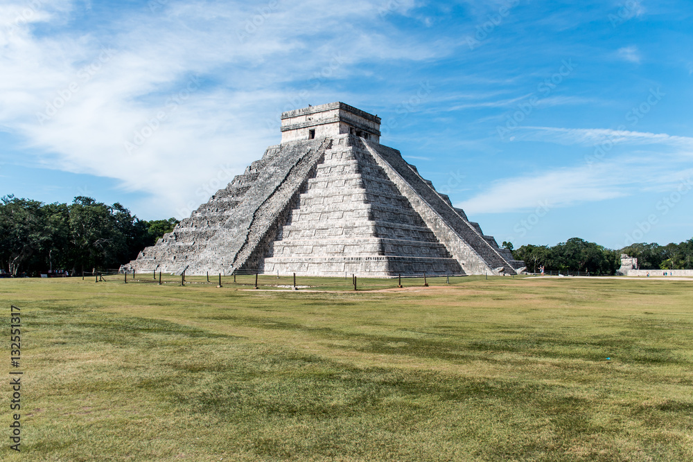 Mexico maya yucatan Chichen Itza old ruins 3