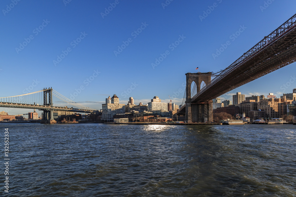 Obraz premium Manhattan and brooklyn bridges.