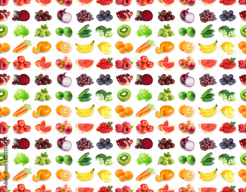 Seamless pattern of fruits and vegetables