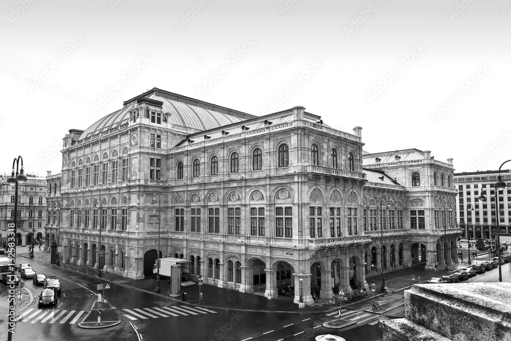 Black and white photo view on vienna opera state house, austria