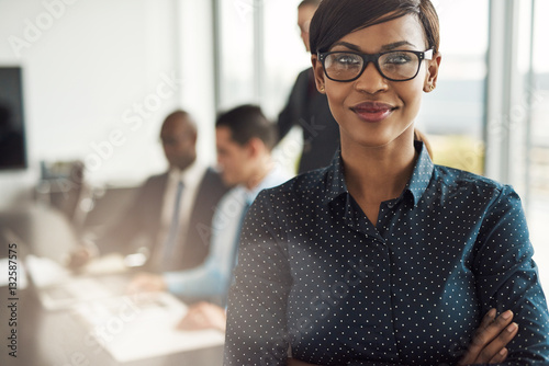 Fotografía Beautiful young professional woman in office