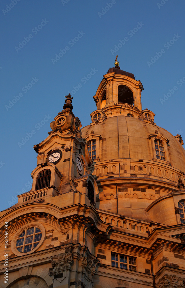 Obraz premium Frauenkirche Dresden in der Abendsonne