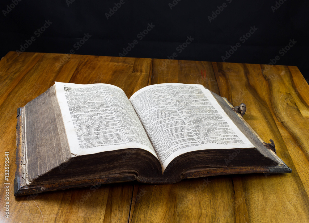 Obraz premium Uralte Bücher und Schriften