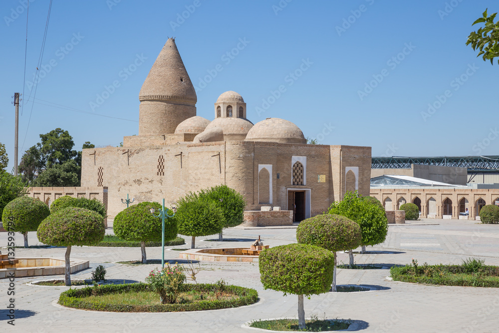 Fototapeta premium Chashma Ayub Mausoleum in Bukhara, Uzbekistan