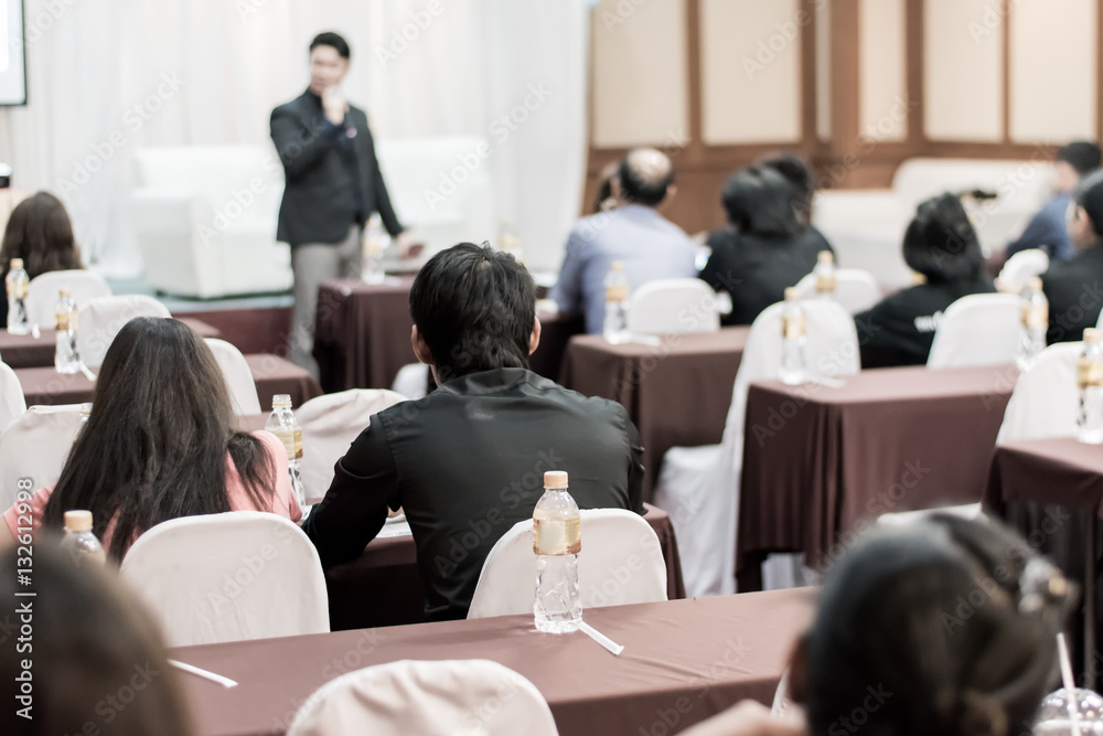 Obraz premium Business concept : asia people listen in business seminar presen