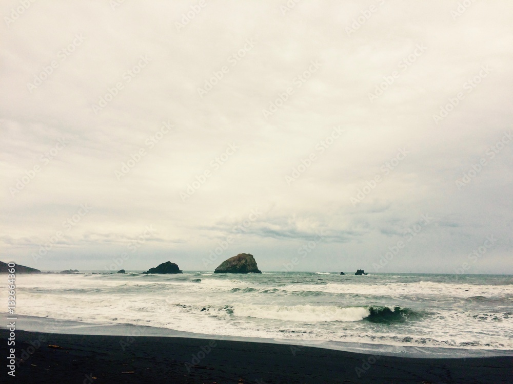 Beach Rocks and Waves Beach Rocks and Waves