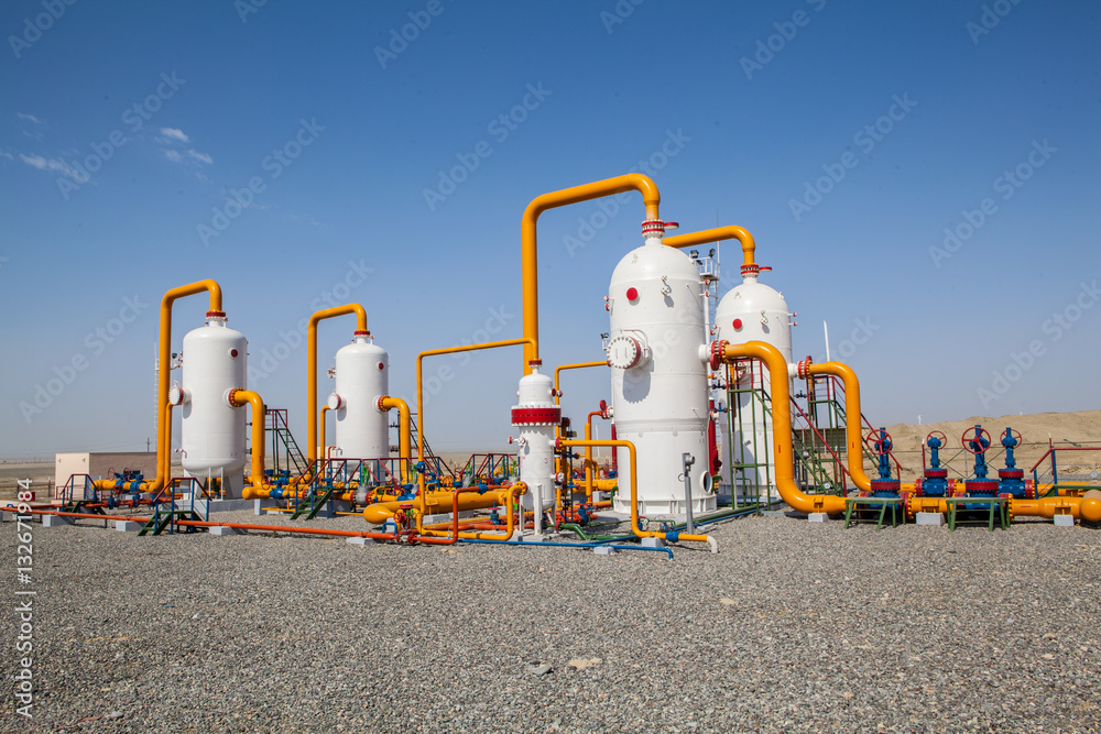 Obraz premium Oil and gas refinator compressor