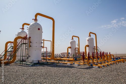 Oil and gas refinator compressor