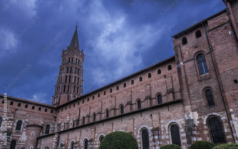 Toulouse Basilique Saint Seurin sombre