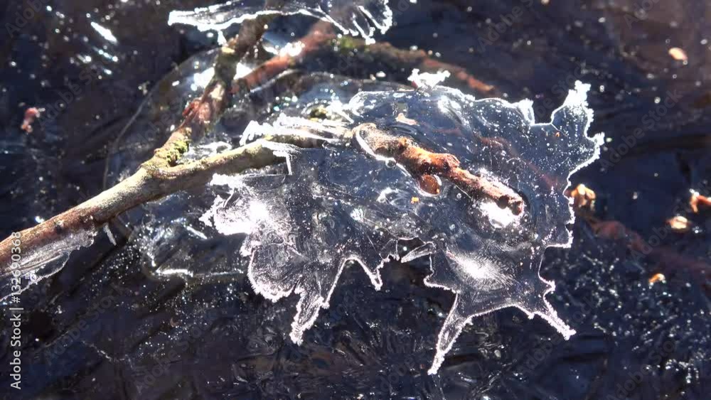 Eisgebilde, Eis am Bach, Eisglocken, 4 K