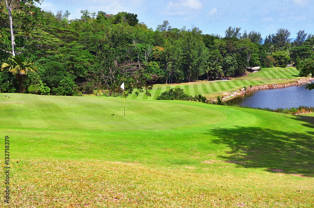 Obraz premium Green golf field