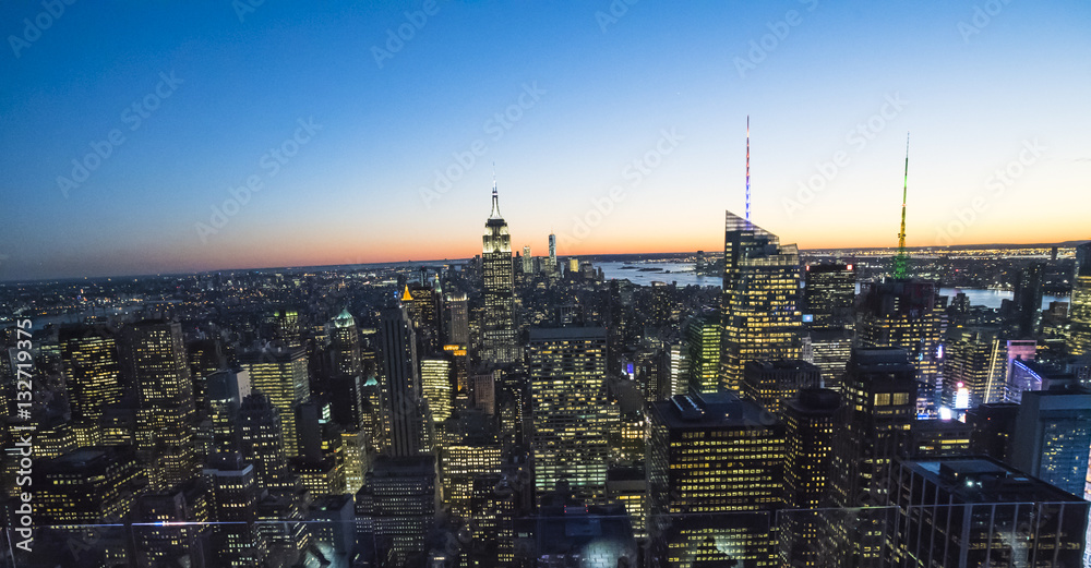 Naklejka premium New York City from Helicopter at twilight