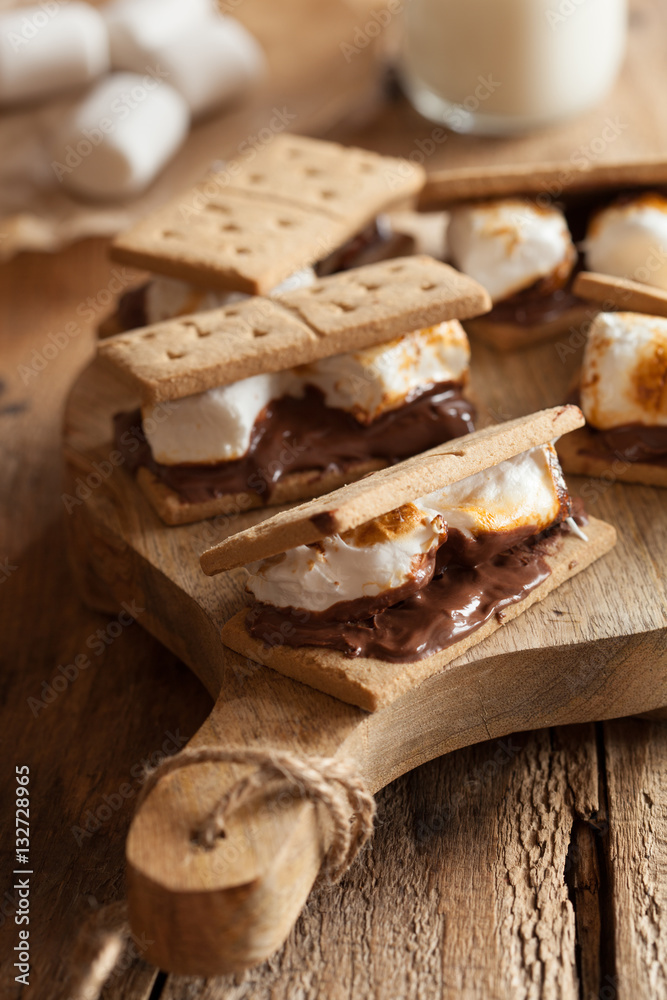 homemade marshmallow s'mores with chocolate on crackers homemade marshmallow s'mores with chocolate on crackers