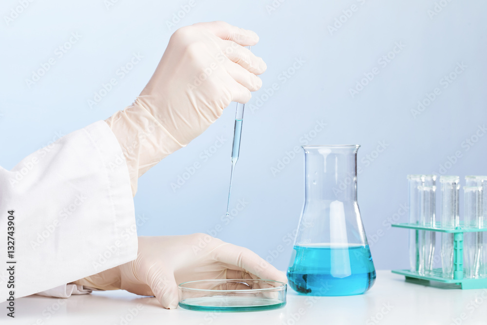 Chemical research in Petri dishes