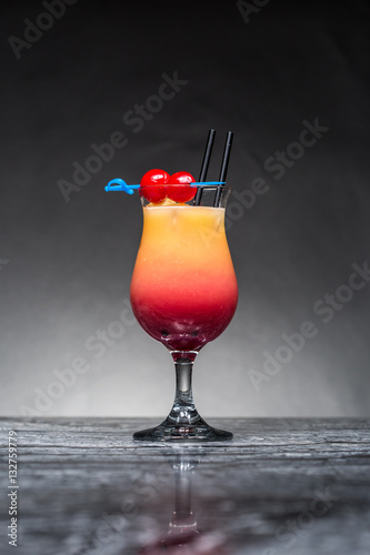 Obraz na płótnie fruit juice in a glass w salonie
