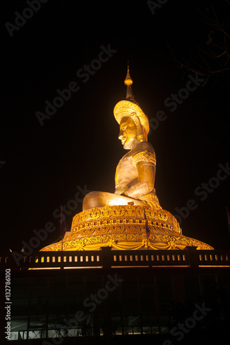 Night Scenes of Large outdoor Phra Phuttha Maha Thammaracha Buddha. photo