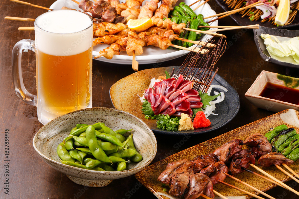 焼鳥の盛合せとビール 焼鳥の盛合せとビール