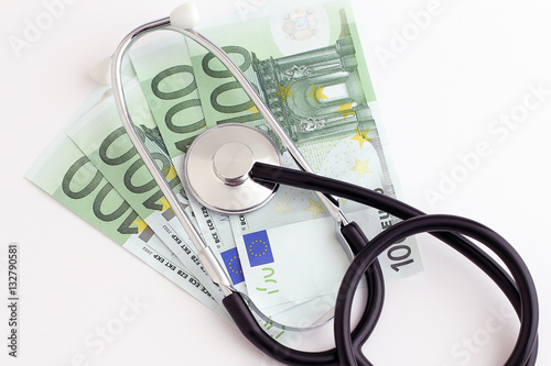 Geldscheine Und Stethoskop