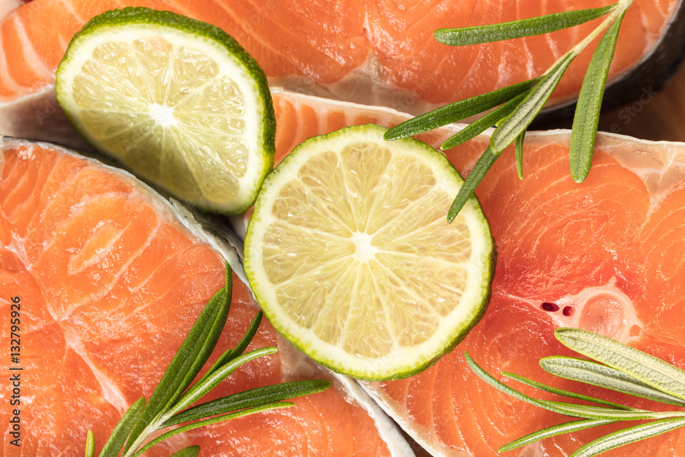 salmon with lemon slice close-up