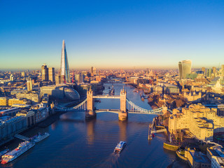 Wandcirkels Londen Theems door hartje Londen vanuit lucht  © heyengel