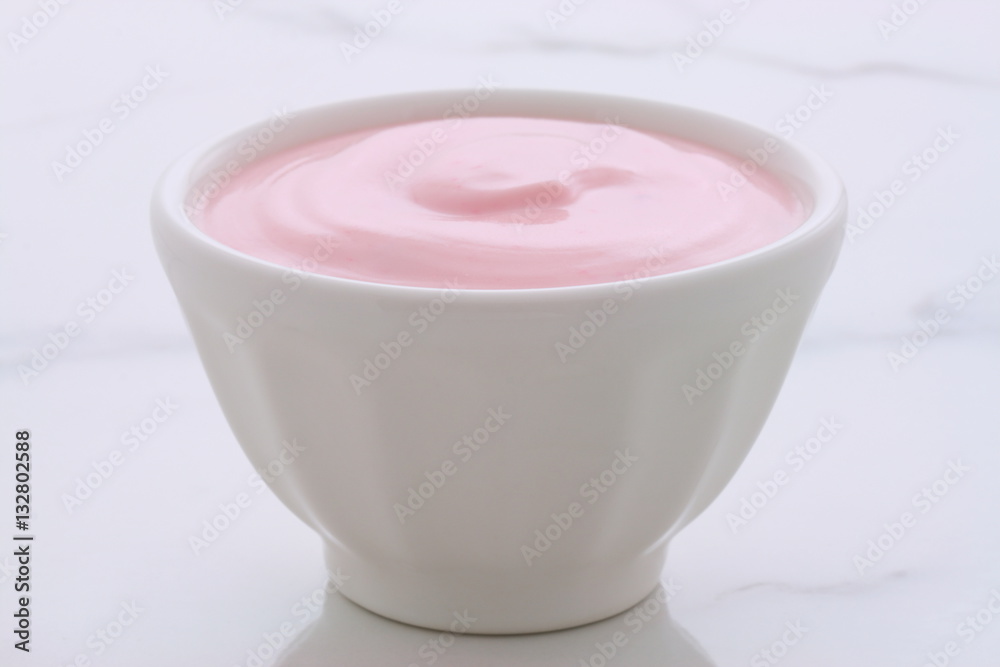 Artisan greek strawberry yogurt Artisan greek strawberry yogurt