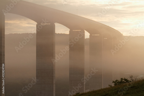 Viaduct at sunrise © Nneirda