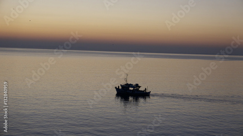 Obraz na płótnie Bateau de pêche Syros w salonie