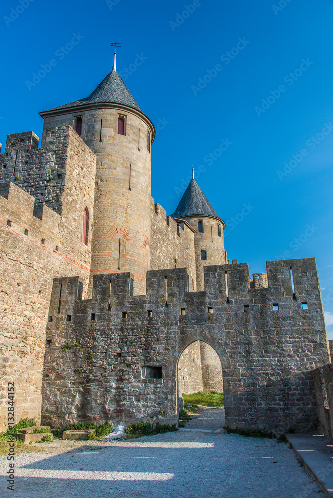 Cité Médiévale de Carcassonne, tours et remparts