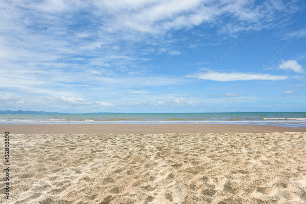 Fototapeta premium Empty sea and beach background