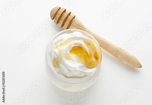 greek yogurt with honey photo